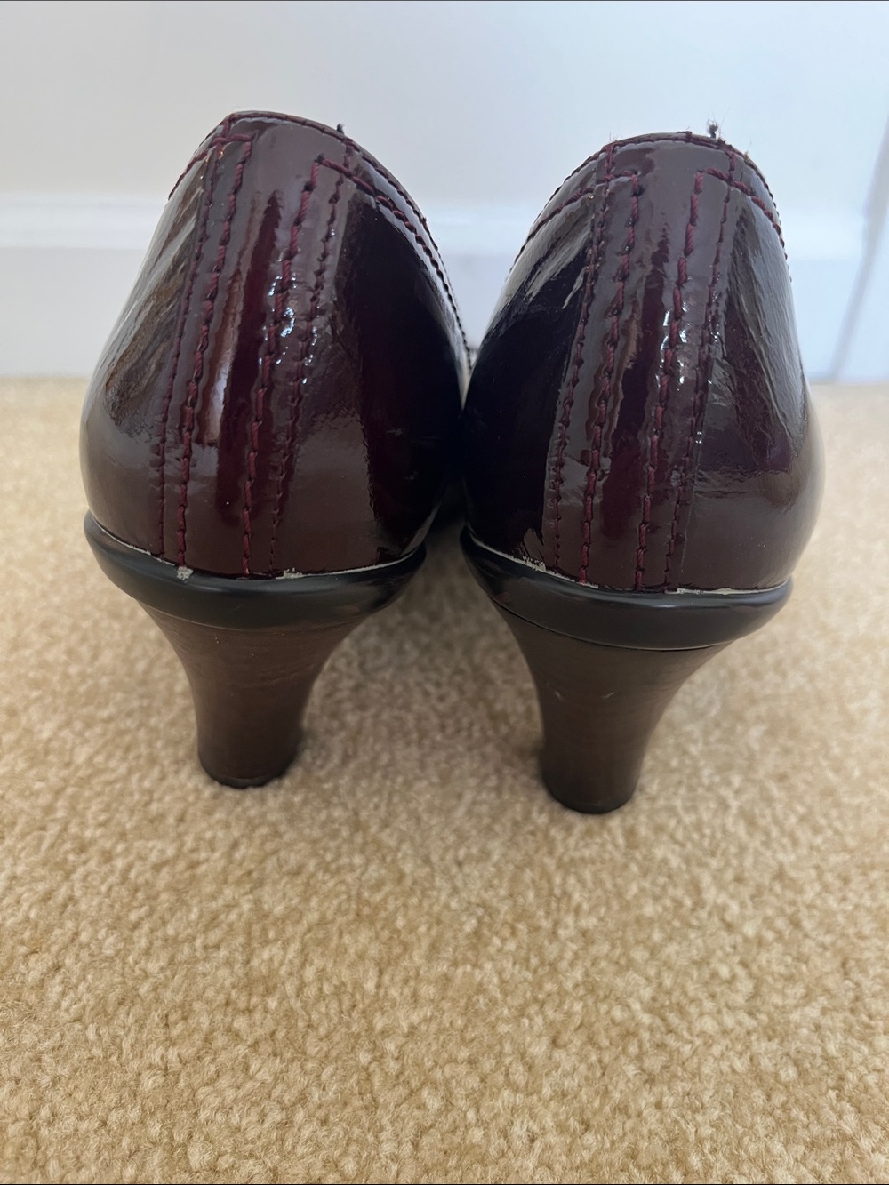 Söfft Dark Red Patent Leather Wedge Pumps with Bow Accent - Picture 3 of 6